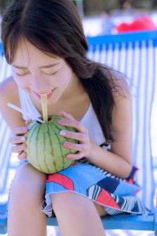 《女教师》未删减
